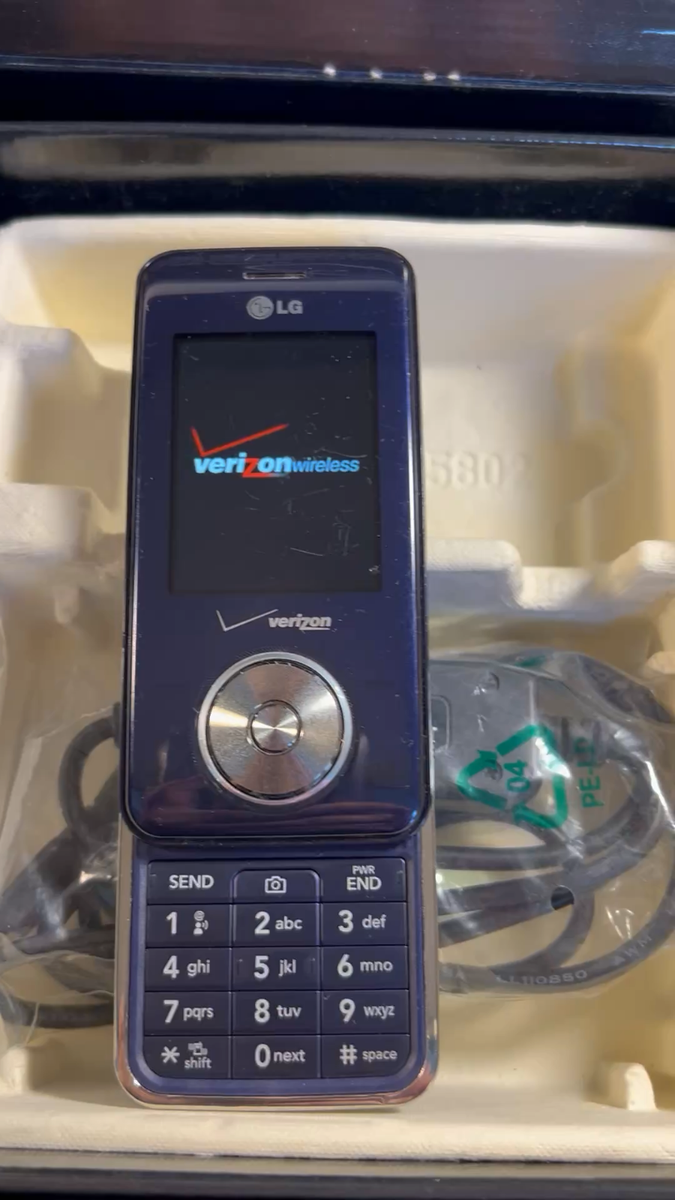 邦楽 We Love Telephones!!! LG Chocolate - 64 MB - Blue Ice (Verizon) for sale online | eBay