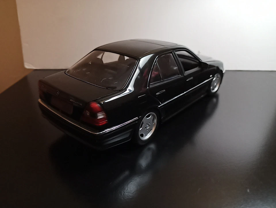 1/18 USED MERCEDES BENZ C36 AMG BLACK UT MODELS READ NO BOX - Image 4 of 4