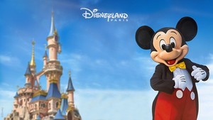 3 places / billets  / Adulte ou Enfant aux 2 parcs Disney Disneyland non datés