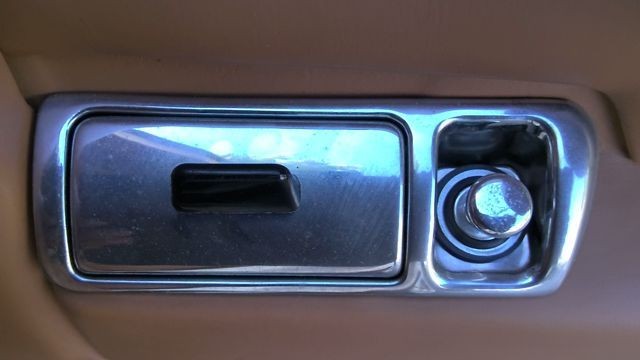 1990 BENTLEY RIGHT REAR Ash Tray/lighter