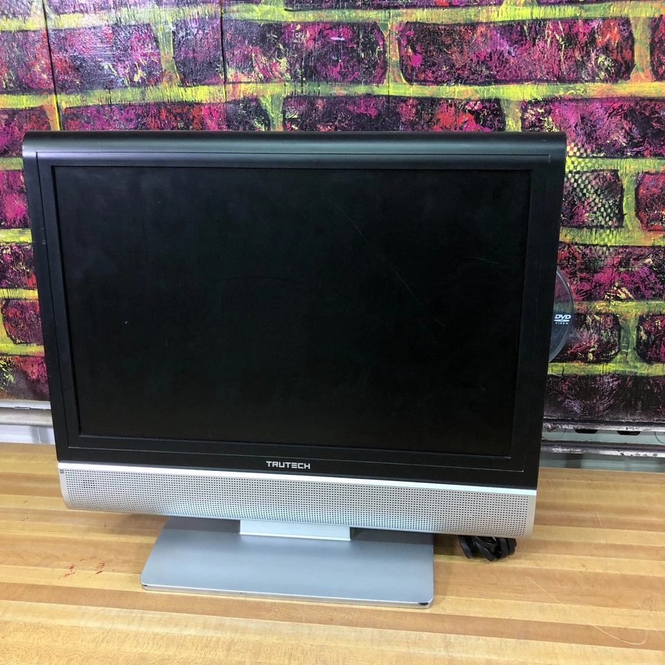 TruTech plv31199s1 19" 720p LCD TV/DVD Component/S-VIDEO/VGA for Retro Gaming - Image 3 of 4