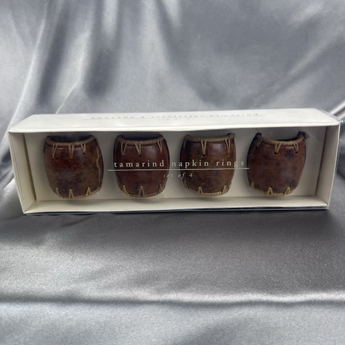 Pier 1 Imports Tamarind Napkin Rings Wooden Set of 4 Brown Tan Handmade Gifts - Afbeelding 1 van 10