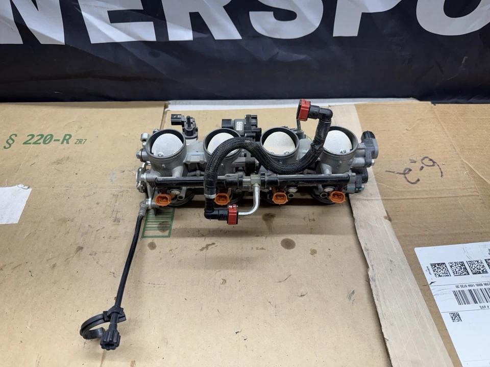 2013-2018 Kawasaki Ninja ZX6R OEM Throttle Bodies Injectors - Image 3 of 4