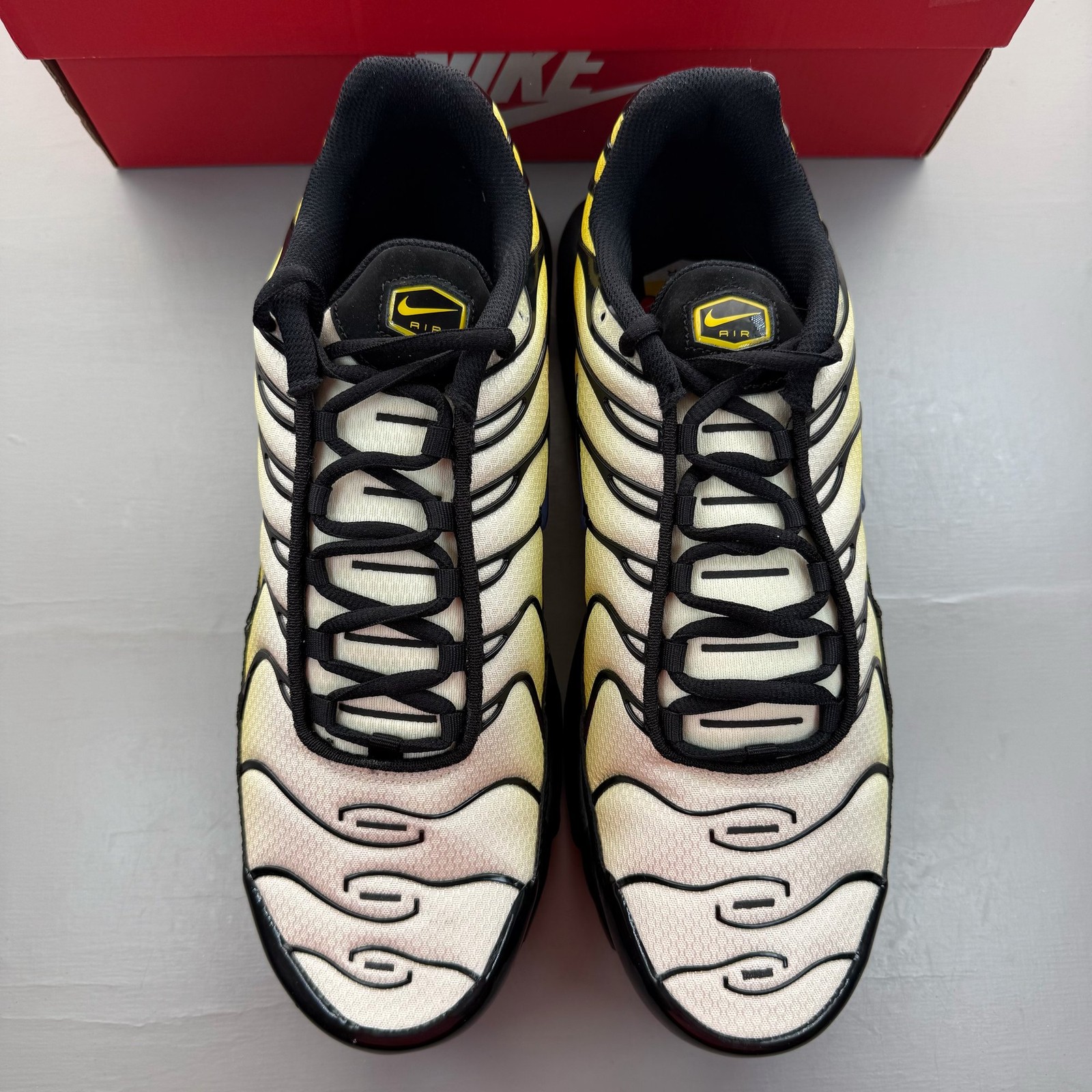 Nike Air Max Plus TN Size UK 10 Black Bright Citron Men's Trainers DM0032-023 image 2