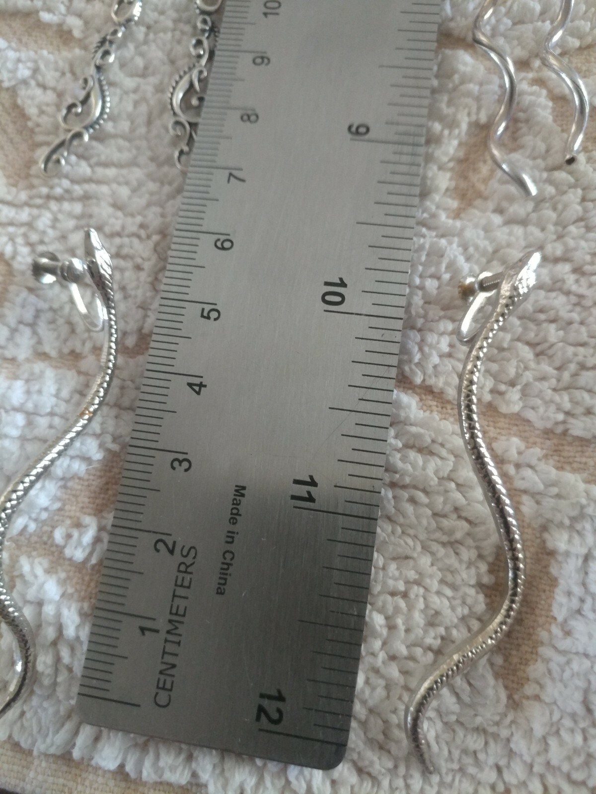 3 Dangling Earrings - image 3