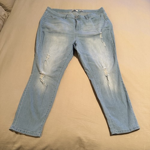 YMI USA Damenjeans verblasst hellblau WannaBettaButt? Übergröße 22 Distressed