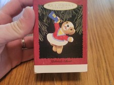 HALLMARK YULETIDE CHEER 1996 CHRISTMAS KEEPSAKE ORNAMENTS CHEERLEADER DOG NIB