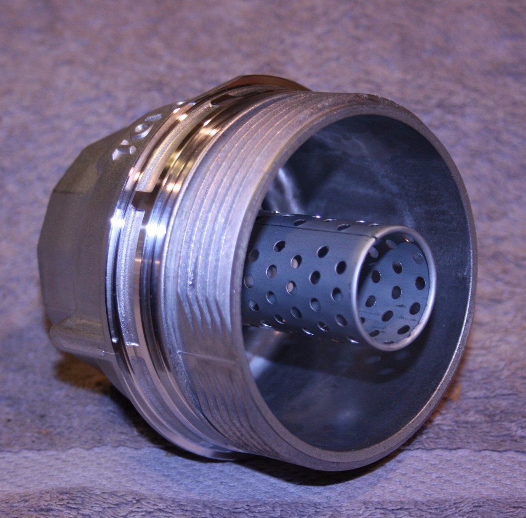 1562031060 Oil Filter Housing Cap Assembly Genuine Toyota / Lexus