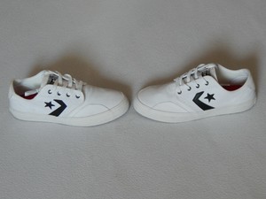 converse zakim white