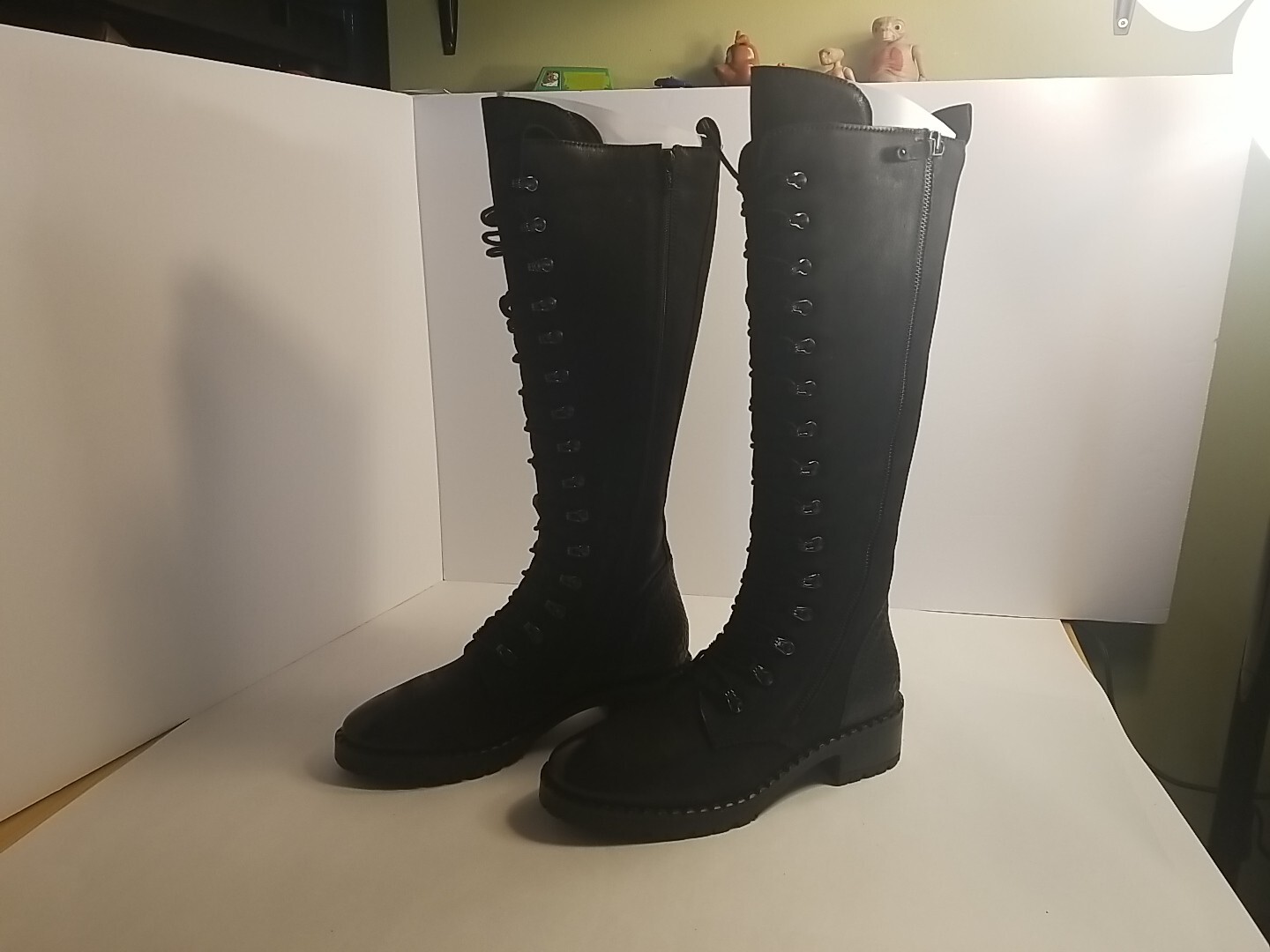 Picture 1 of 12