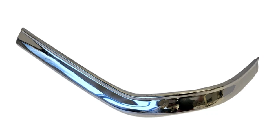 Chrysler Saratoga Windsor 1960 cuarto derecho panel extensión moldura 2093662 nuevo de stock Foto 2 de 4