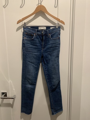 The Nico Mid Rise Skinny Crop 