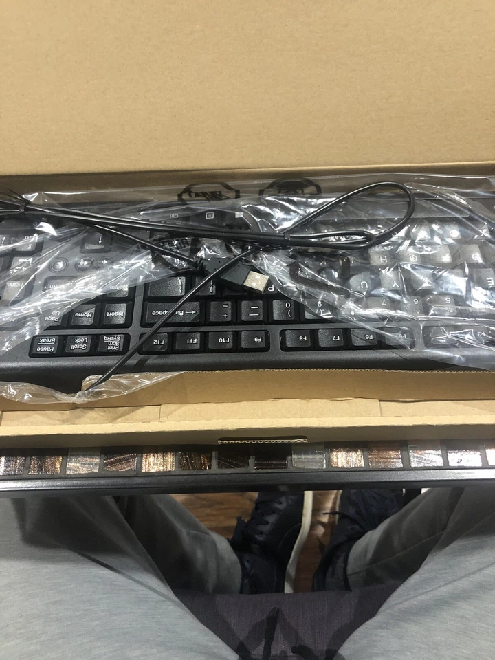 HP Stream 200-010 8GB RAM 128GB SSD Free Shipping - Image 3 of 4