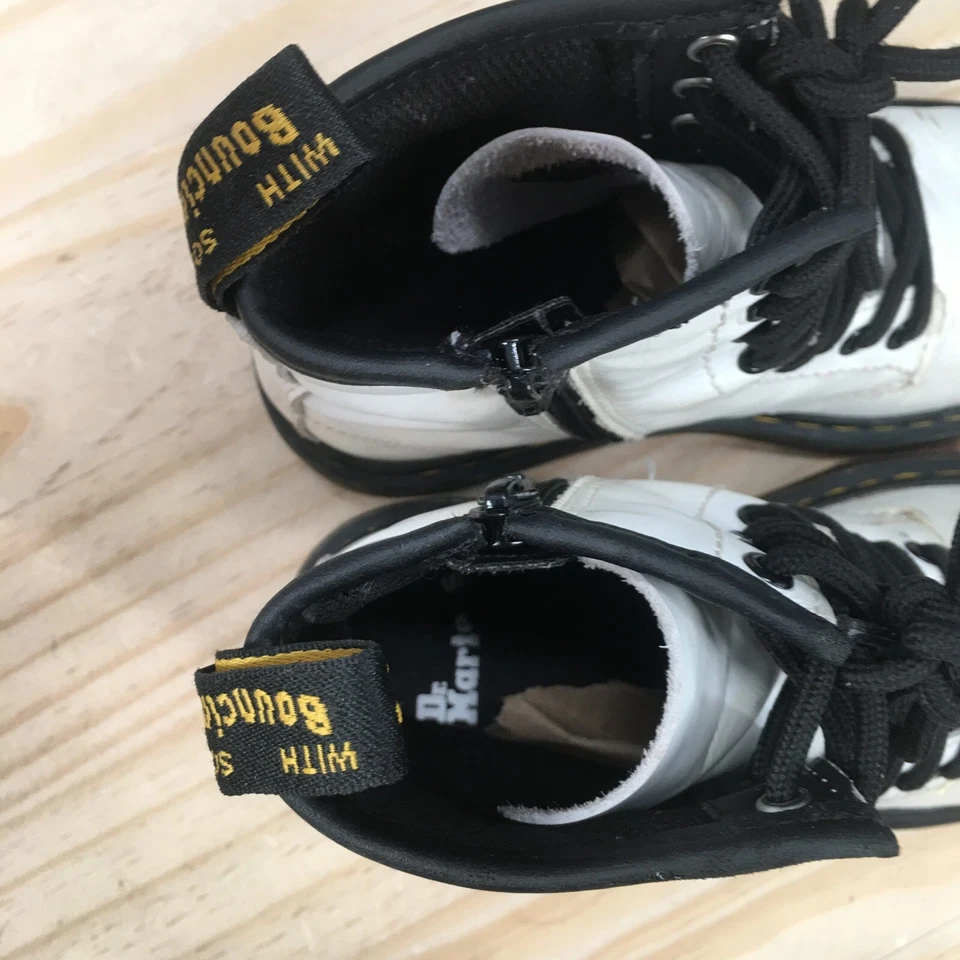 Botas de combate Dr Martens Youth 13 Zavala J Blanco Cuero Punta redonda Cordones 1460 Foto 4 de 4