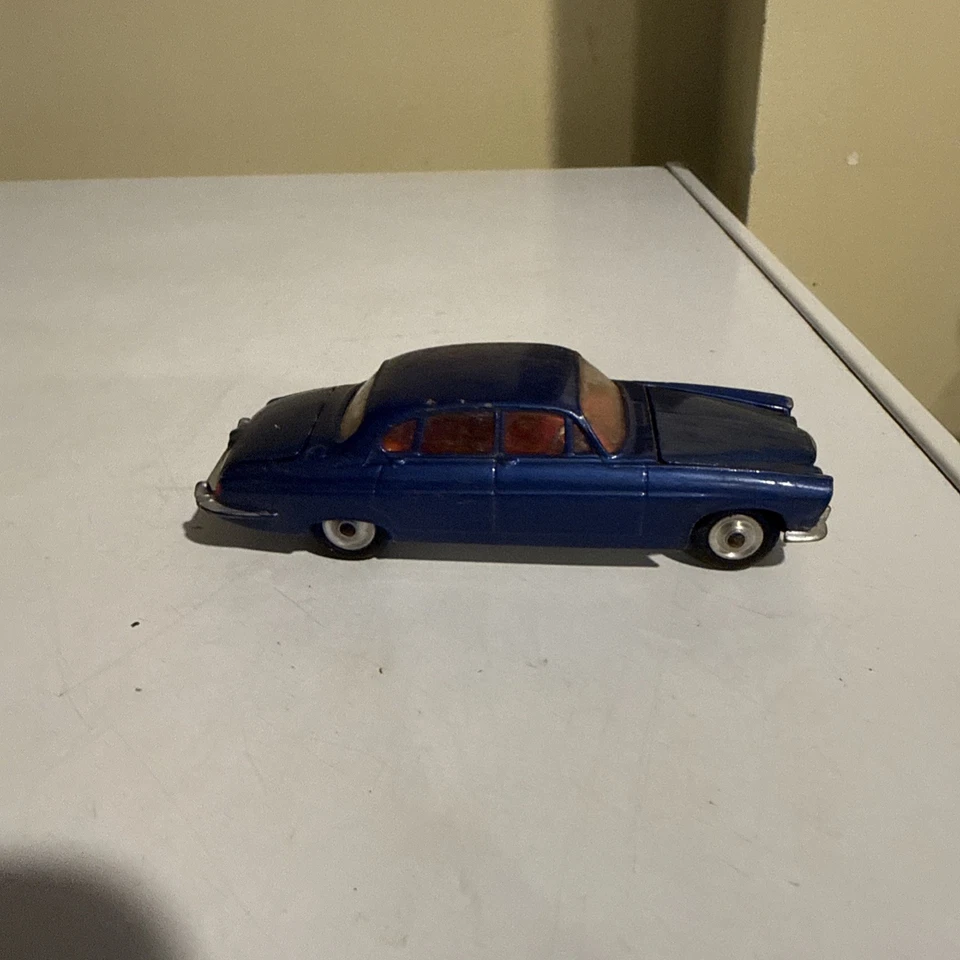 Corgi Toys 238 Jaguar MARK X SALOON Dark Blue - Excellent - Image 4 of 4