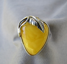 Vintage butter egg yolk Baltic amber sterling silver ring