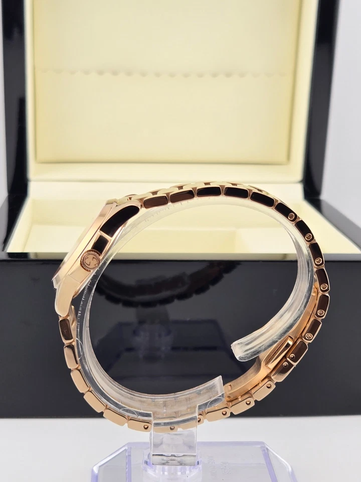 Reloj Gucci Mujer G-Timeless Tono Dorado Reacondicionado - YA126567 ($10 PRECIO DE VENTA SUGERIDO POR EL FABRICANTE) Foto 4 de 4