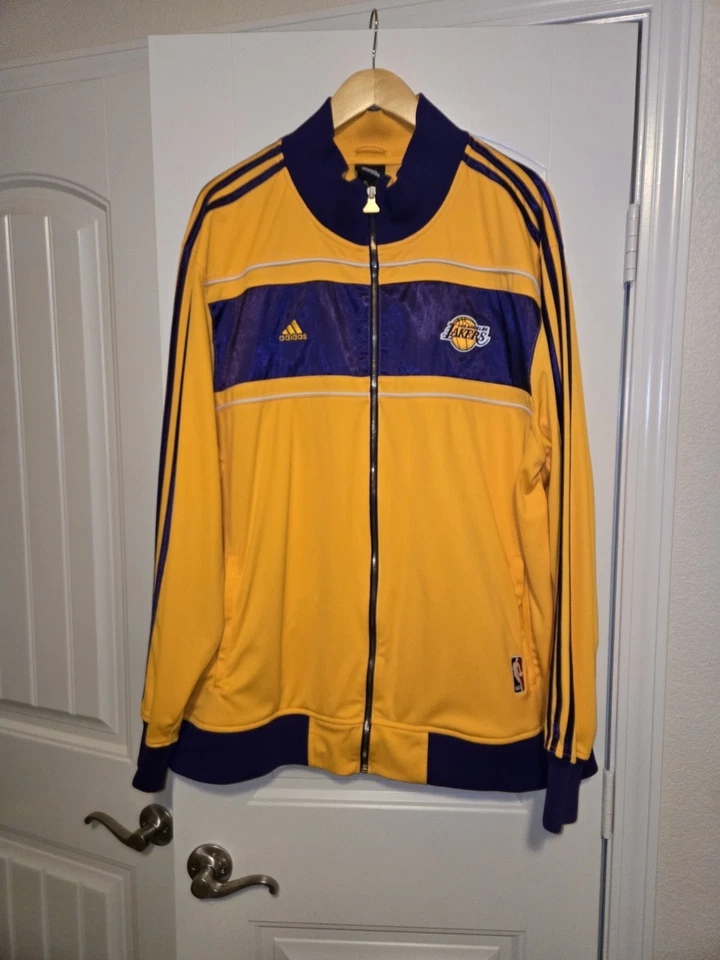 LA Lakers 2010 Champion Ring Banner Ceremony Jacket Authentic Adidas 2XL Warmup - Image 3 of 4