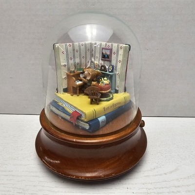 1990 Enesco Music Box Mouse House Village Living Room Home Sweet Home Cloche 