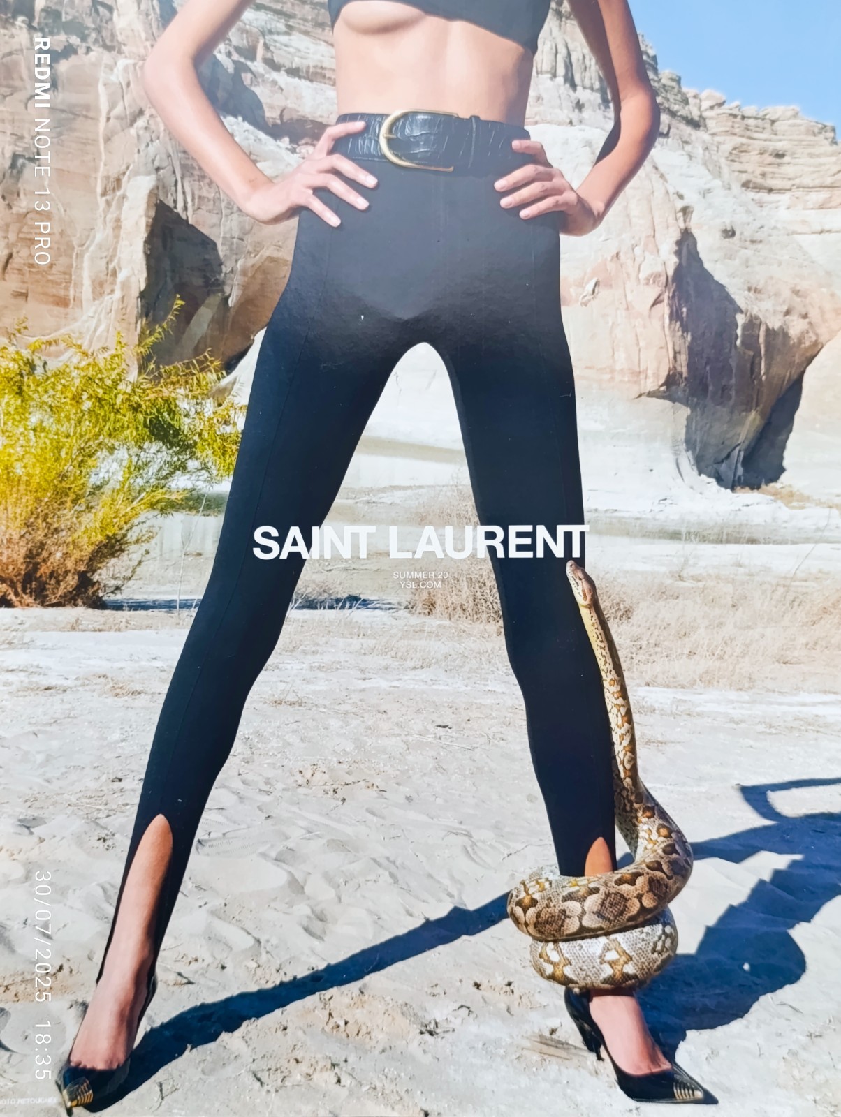 Scarpe borsetta donna moda tacco alto stampa gamba lunga pubblicità SAINT LAURENT