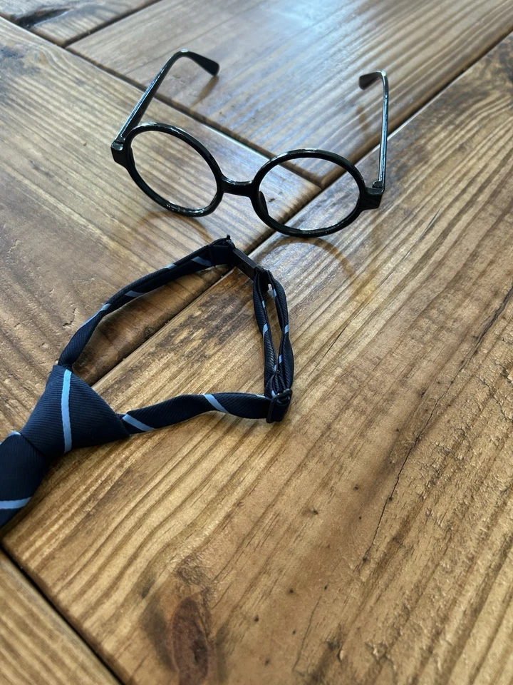 Conjunto de gafas y corbata para fotografía de recién nacido/bebé  Foto 3 de 4