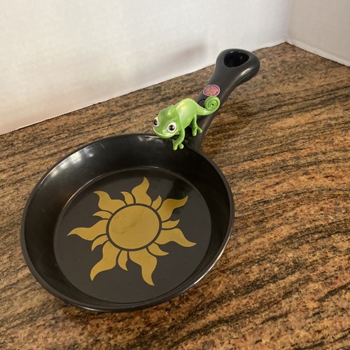 Disney Store Tangled Princess Rapunzel Frying Pan Sizzling Sounds Pascal Lizard