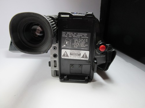 SONY HANDYCAM CCD-TRV11 8MM VIDEO8 CAMCORDER VCR PLAYER BUNDLE - Picture 15 of 16