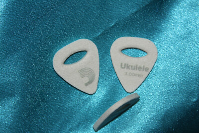 Pack of 3 D'Addario Standard Felt Uke Picks, 3.0mm, Model 1FLT9