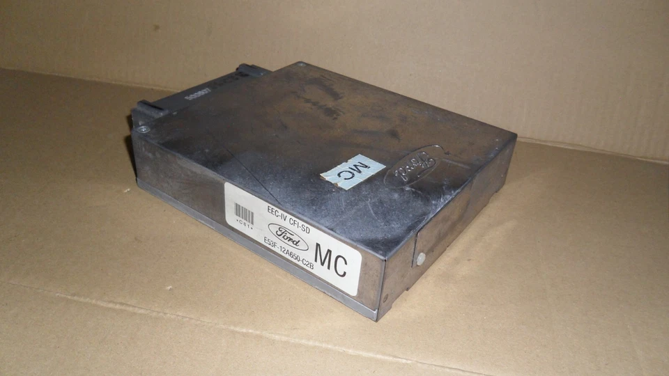 Компьютер двигателя 1985 Ford Thunderbird 302 AOD MC E53F-12A650-C2B EEC-IV CFI-SD - Изображение 3 из 4
