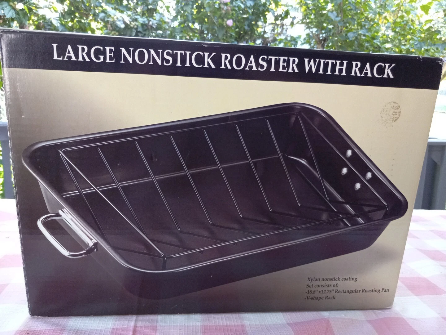 LARGE NONSTICK RECTANGULAR ROASTING PAN WITH V-SHAPE RACK In BOX