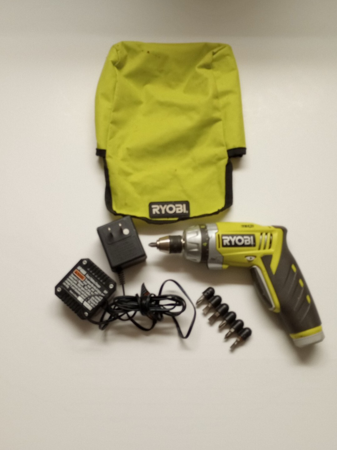 WORKING ELECTRIC SCREWDRIVER RYOBI HP41L 4 VOLT LITHIUM W/CHARGER, 6