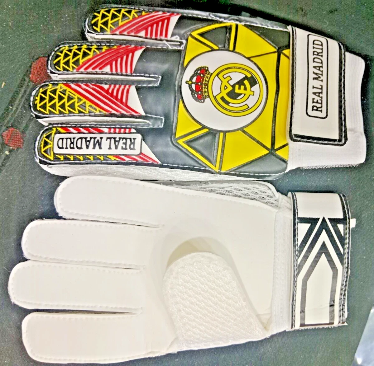 real madrid goalkeeper gloves size 7 or 8 eBay