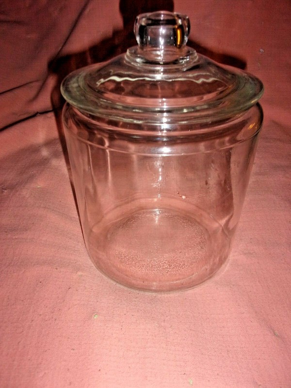 .VINTAGE COUNTRY STORE GLASS CANDY/COOKIE/CRACKER DISPLAY JAR WITH LID
