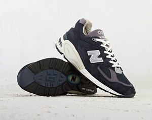 new balance 990nv2
