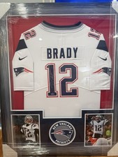 Tom Brady Football Cards, Rookie Card Checklist and Memorabilia Guide 62