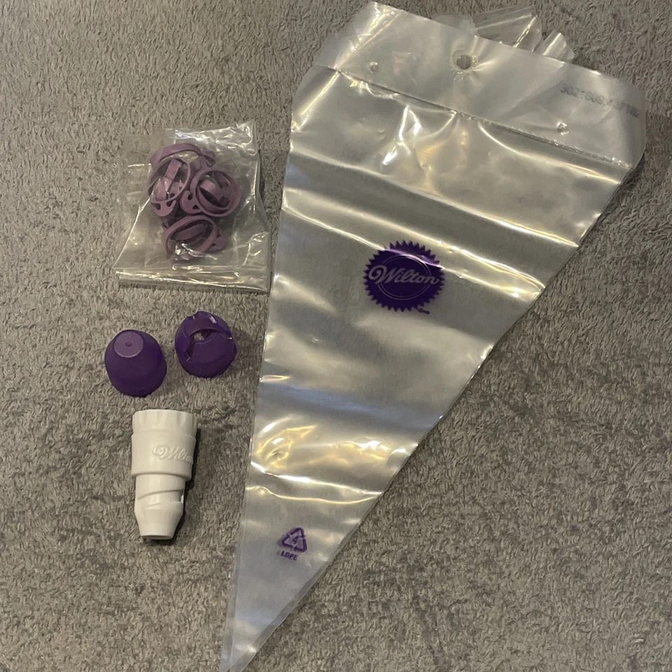 ENORME LOTE Wilton Puntas de Tubería Glaseado Pastel Decoración Herramientas Panadería 33 Piezas + Más Foto 4 de 4