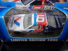 Winston Cup Mark Martin 6 Limited Edition 1995 Platinum Series 1:64 Stock Car