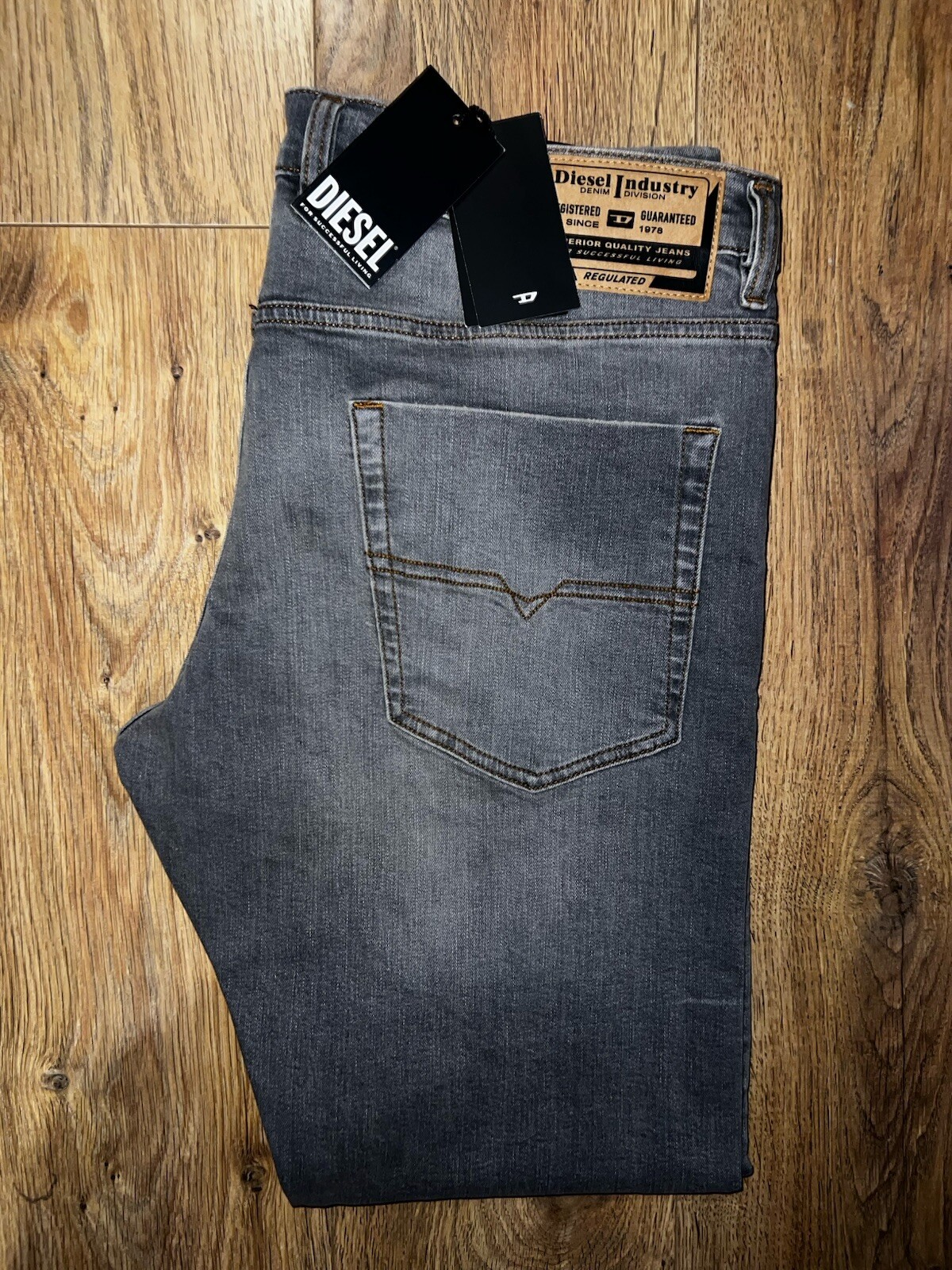 Diesel Men's 'Tepphar RB061’ Grey Jeans W33 L32 BNWT RRP £180 Slim Fit RRP £265