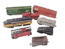 Bachmann HO Scale C&O 7071 Burlington 100024 New Haven 35686 /15723/1408/LPCX109