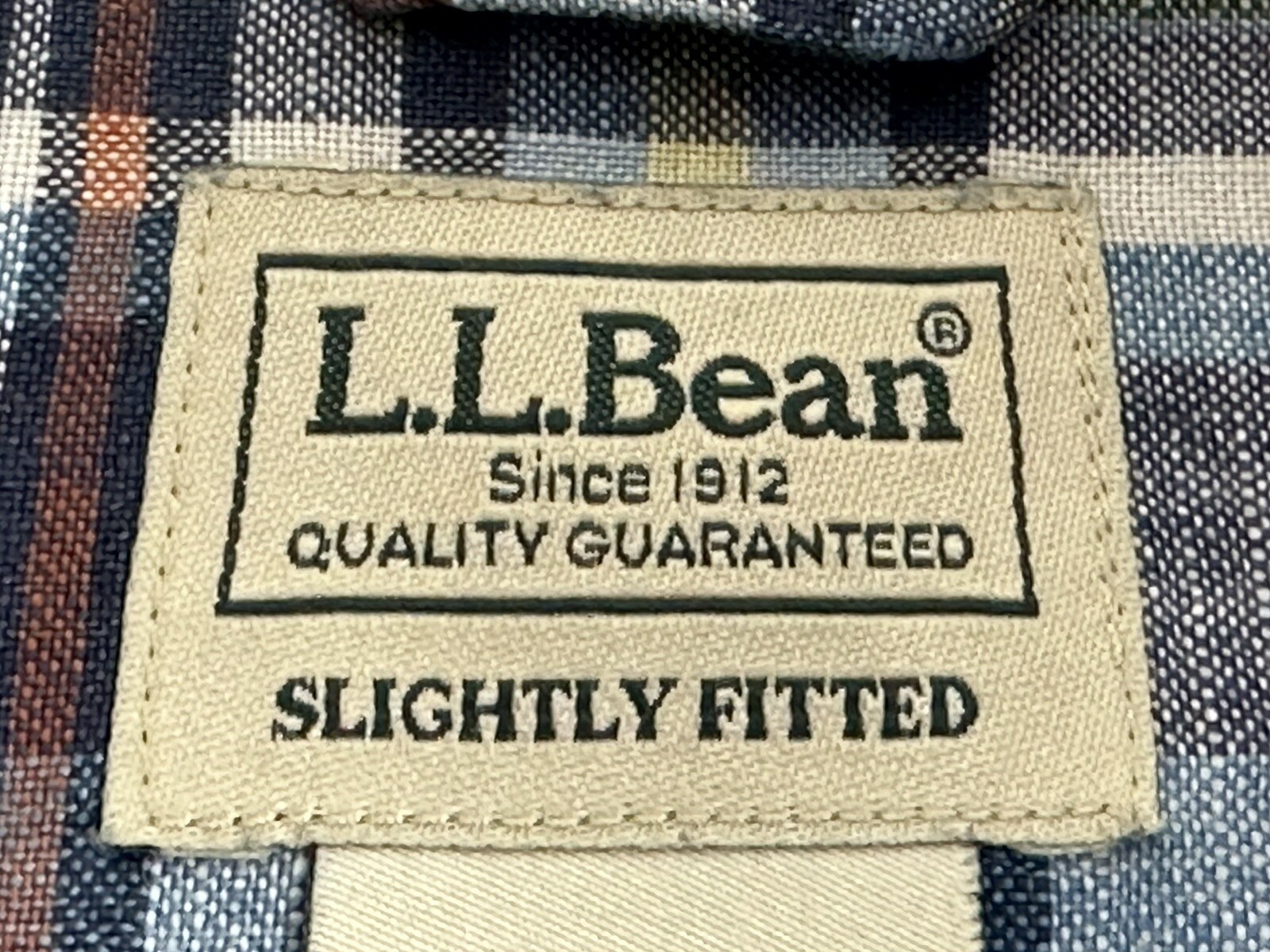 LL BEAN Slightly Fitted LS Button Front Plaid Lin… - image 4