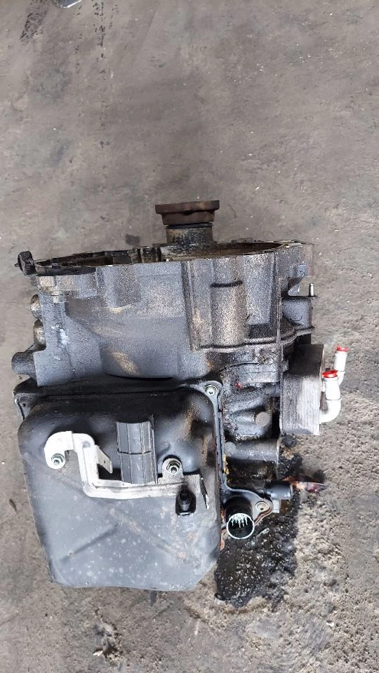 Used Automatic Transmission Assembly fits: 2006 Volkswagen Jetta AT 2.0L transmi Foto 3 de 4