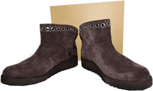 $179 UGG Australia RILEY Suede Ankle Boots Grommets Fur Lined Wedge Booties 9 - Picture 2 of 5