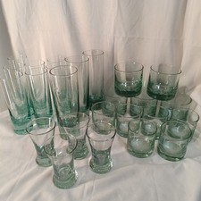 Lot De 25 Verres En Verre Soufflé Et Bullé Années 80 Couleur Vert eau Très Clair