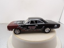 1968 PLYMOUTH ROAD RUNNER HEMI      2007 GREENLIGHT SPEEED PINKS   1:64 DIE-CAST