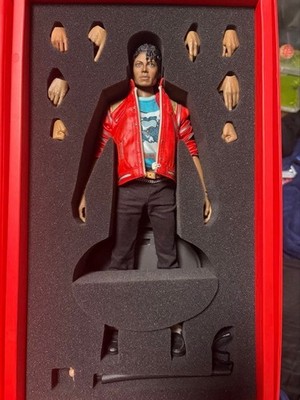Hot Toys Michael Jackson 1/6 Figure Set w/ Thriller, Beat It, Bad