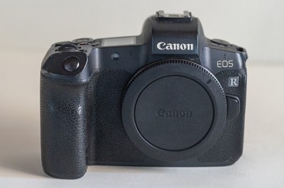 Canon EOS R Digital Camera Body Only 30.3-megapixel full-frame - Black