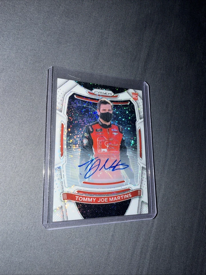 Tarjeta de novato Panini Prizm 2021 Tommy Joe Martins Nacar 1/1 Foto 2 de 4