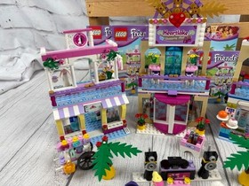 LEGO FRIENDS: Heartlake Shopping Mall (41058) 100% Complete. W/Manuals