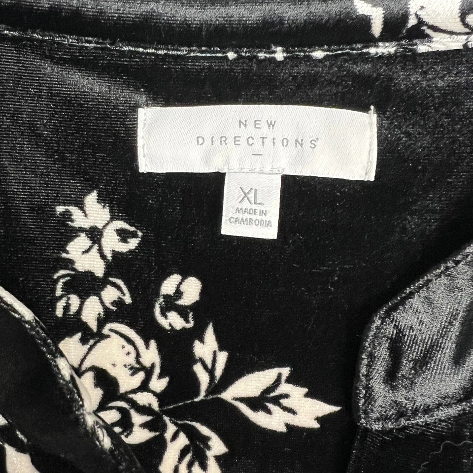 New Directions Floral Crushed Velvet Tunic Top 1/4 Button Up Roll Tab SL Size XL - Image 3 of 4