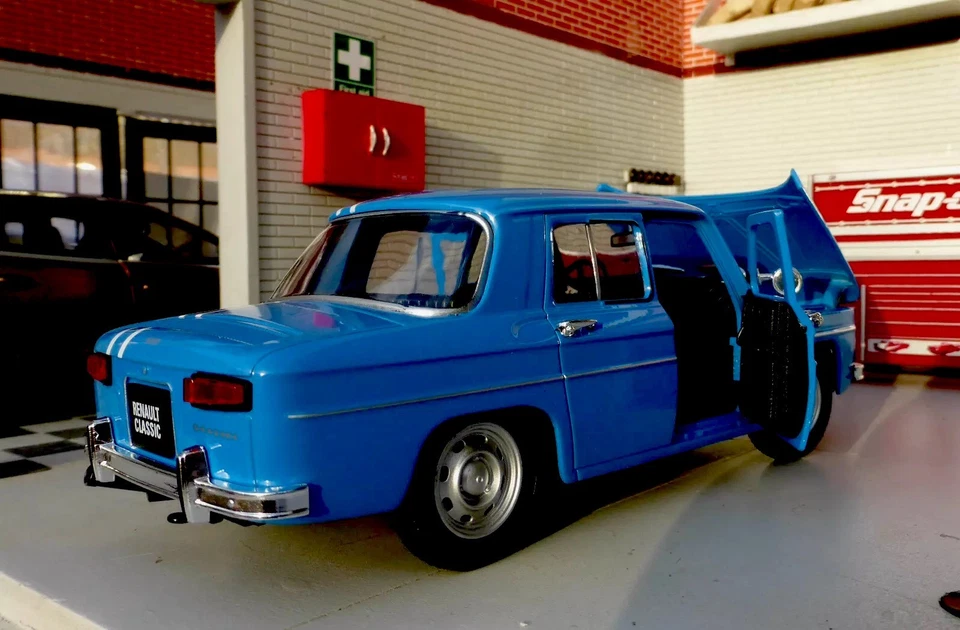 Renault R8 Gordini Blue 1964 Welly G LGB 1:24 Detailed Scale Model Car 24015B - Image 3 of 4